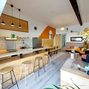  Hostal Coast - Utopy